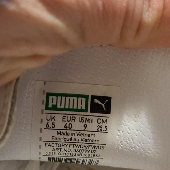 Puma - Picture 4 of 4